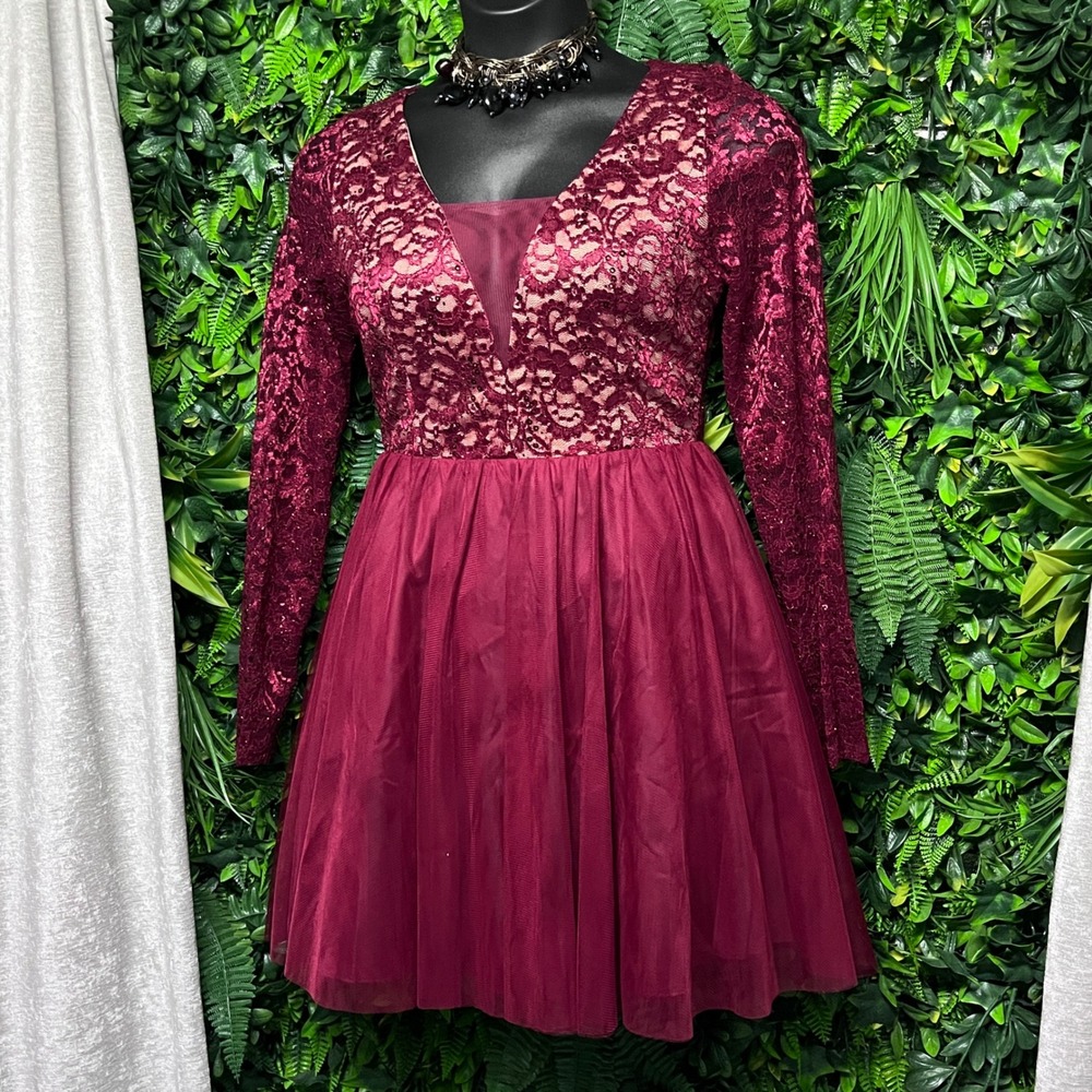 Dear Moon Dress Size 11/12 Burgundy Lace Sequin Tulle Open Back Cocktail 4130